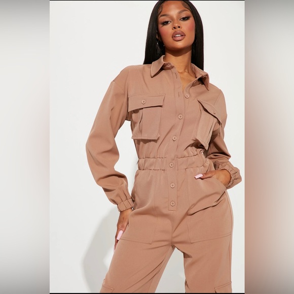 Fashion Nova, Here For it cargo Jumpsuit, XS runs big - Picture 2 of 5
